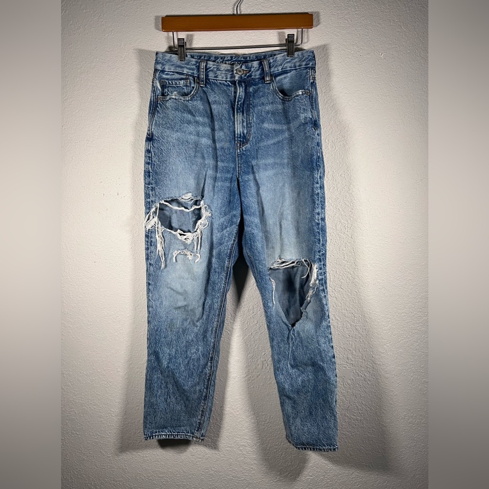 American Eagle Curvy Mom Jeans
